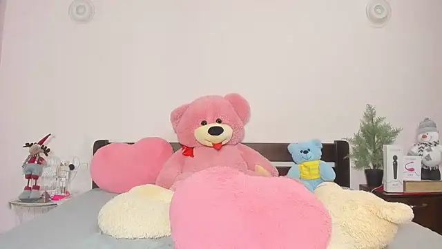 Annatrybebetter online show from December 2024 09:15:02 PM