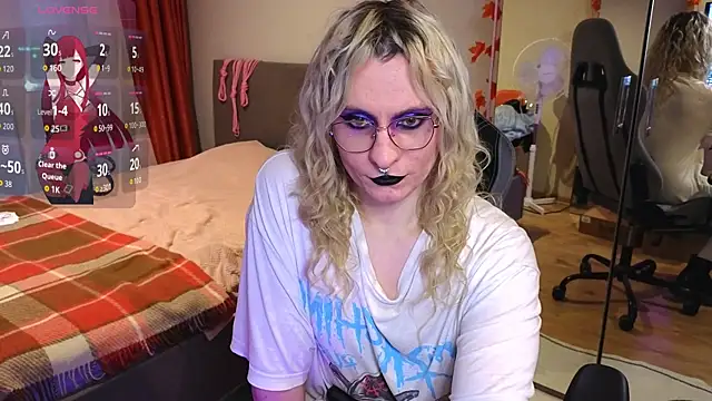 Lori Myaf online show from November 2025 01:44:01 PM