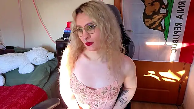 Lori Myaf online show from February 2026 12:23:01 PM