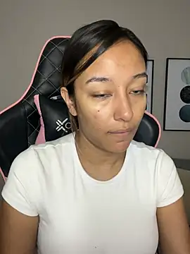 DianaHopson online show from February 2025 11:17:02 AM