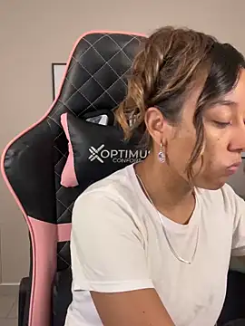 DianaHopson online show from March 2025 10:29:01 AM