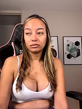 DianaHopson online show from September 2025 10:26:02 AM