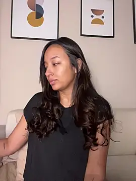 Snapshot of DianaHopson chatting on June 2026 11:30:02 AM DianaHopson online show from June 2026 11:30:02 AM