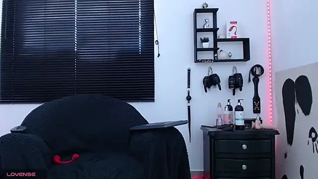 KinkyAllisonSub online show from December 2024 05:37:02 PM