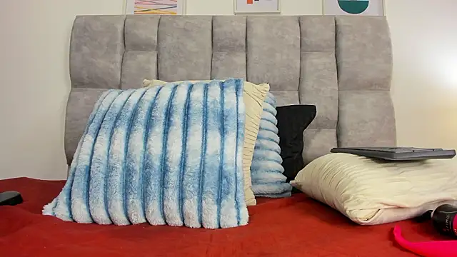 TiffanyFox1 online show from February 2026 11:04:02 AM