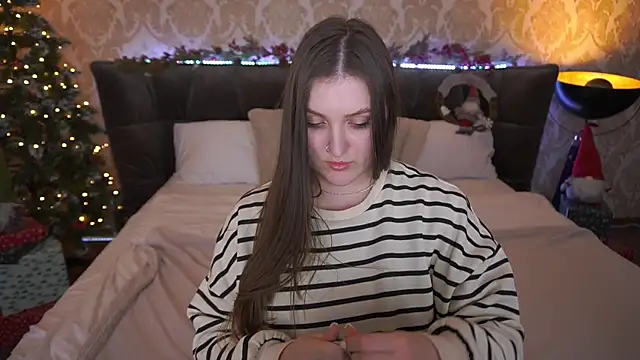 EmmyCharmm online show from December 2024 12:52:02 PM