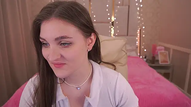 EmmyCharmm online show from September 2025 05:51:01 AM