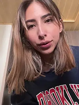 Ameellie online show from January 2025 03:05:02 PM