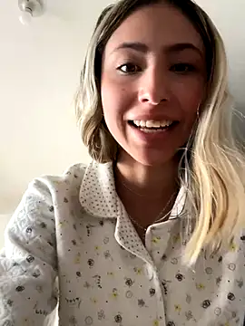 Ameellie online show from September 2025 03:22:02 PM