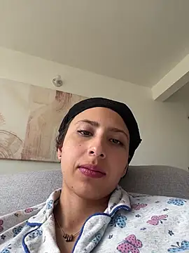 Ameellie online show from November 2025 02:17:02 PM