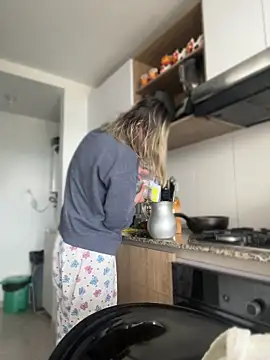 Ameellie online show from April 2026 03:28:02 PM