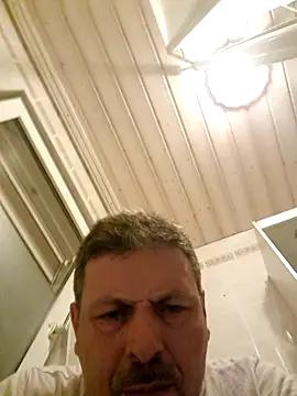 doktor38 online show from April 2026 07:10:01 PM