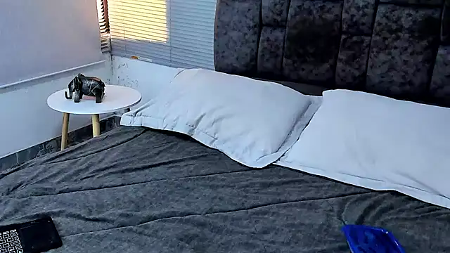 Zack Froone online show from December 2024 04:09:01 PM