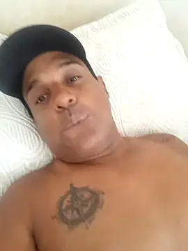 Snapshot of casal7722 chatting on December 2024 01:54:02 PM casal7722 online show from December 2024 01:54:02 PM