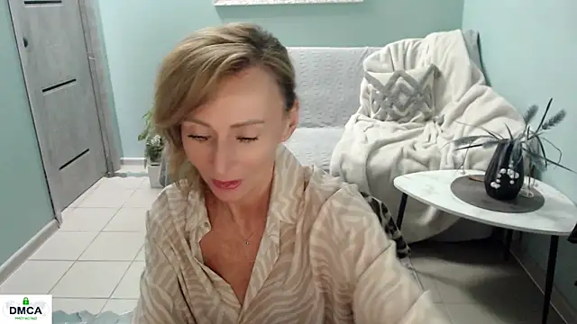 Snapshot of HornyMilf_777 chatting on June 2026 07:17:01 AM HornyMilf 777 online show from June 2026 07:17:01 AM