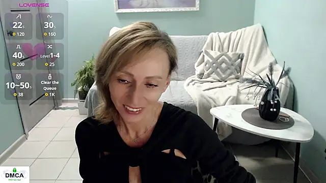 Snapshot of HornyMilf_777 chatting on June 2026 06:16:02 AM HornyMilf 777 online show from June 2026 06:16:02 AM