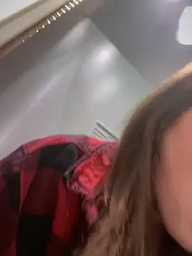 MommmyYummy online show from December 2024 05:48:01 PM