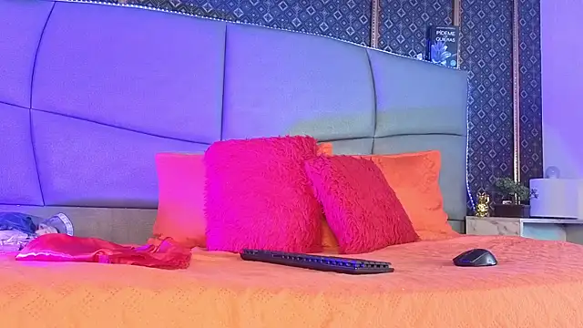 CandyQueenGold online show from October 2025 06:49:02 PM