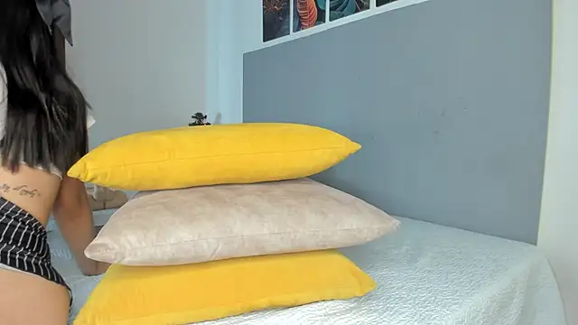 Snapshot of _Molly_rosse_ chatting on November 2025 01:00:02 PM Molly rosse online show from November 2025 01:00:02 PM