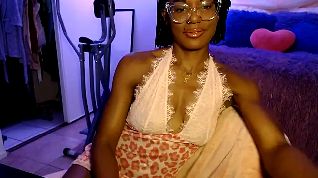 Snapshot of CocoSage chatting on June 2026 05:42:02 AM CocoSage online show from June 2026 05:42:02 AM