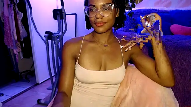 Snapshot of CocoSage chatting on June 2026 05:27:01 AM CocoSage online show from June 2026 05:27:01 AM