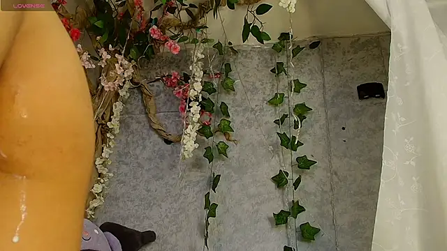 Cloe Leee online show from November 2025 06:25:02 AM