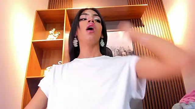 Snapshot of Alahia_Rodriguez chatting on January 2026 01:13:02 PM Alahia Rodriguez online show from January 2026 01:13:02 PM