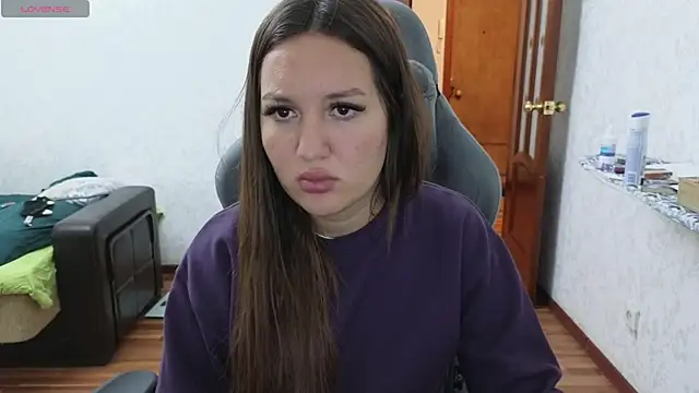 Snapshot of Nelly_Fischer chatting on December 2024 01:43:01 PM Nelly Fischer online show from December 2024 01:43:01 PM