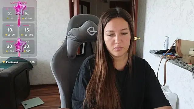 Snapshot of Nelly_Fischer chatting on December 2024 07:17:01 AM Nelly Fischer online show from December 2024 07:17:01 AM