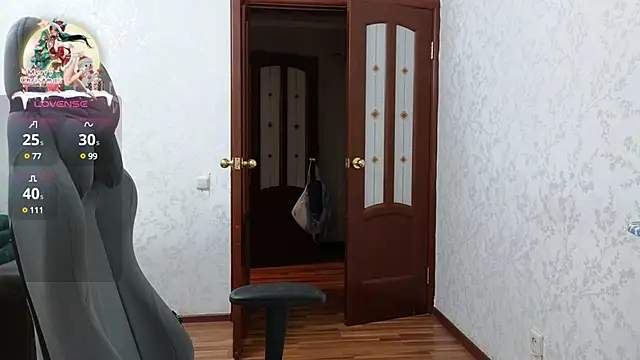 Snapshot of Nelly_Fischer chatting on December 2024 03:44:01 PM Nelly Fischer online show from December 2024 03:44:01 PM