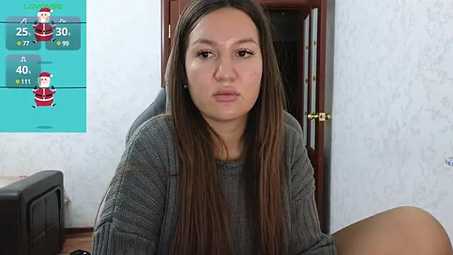 Snapshot of Nelly_Fischer chatting on December 2024 05:19:02 PM Nelly Fischer online show from December 2024 05:19:02 PM