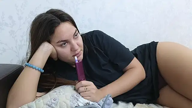 Snapshot of Nelly_Fischer chatting on January 2025 01:49:01 PM Nelly Fischer online show from January 2025 01:49:01 PM