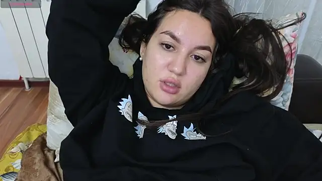 Snapshot of Nelly_Fischer chatting on February 2025 06:59:01 PM Nelly Fischer online show from February 2025 06:59:01 PM