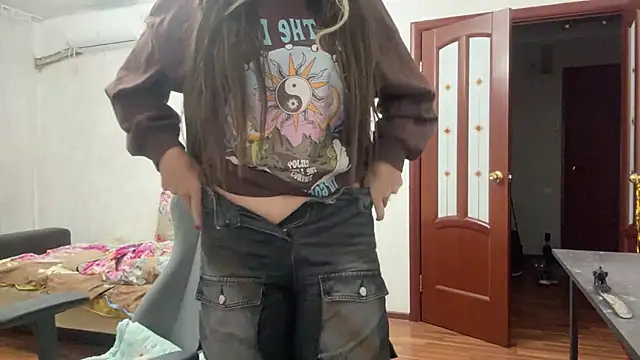 Snapshot of Nelly_Fischer chatting on February 2025 08:09:01 PM Nelly Fischer online show from February 2025 08:09:01 PM