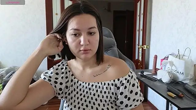 Snapshot of Nelly_Fischer chatting on March 2025 06:37:01 AM Nelly Fischer online show from March 2025 06:37:01 AM