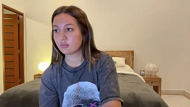 Snapshot of Nelly_Fischer chatting on September 2025 03:34:02 PM Nelly Fischer online show from September 2025 03:34:02 PM