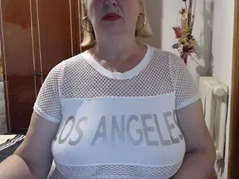 Snapshot of Secretfox chatting on September 2025 05:45:02 AM Secretfox online show from September 2025 05:45:02 AM