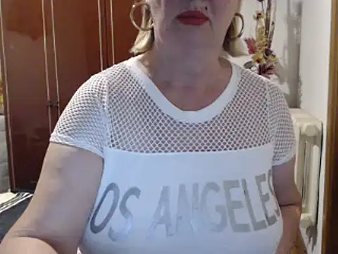 Snapshot of Secretfox chatting on October 2025 03:13:02 AM Secretfox online show from October 2025 03:13:02 AM