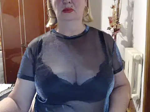 Snapshot of Secretfox chatting on October 2025 04:12:01 AM Secretfox online show from October 2025 04:12:01 AM