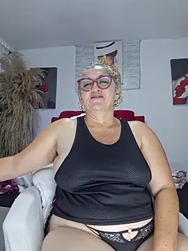 Snapshot of evelin_hott chatting on February 2026 03:26:01 AM evelin hott online show from February 2026 03:26:01 AM