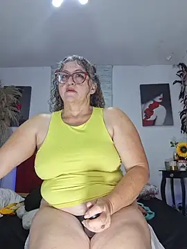 Snapshot of evelin_hott chatting on March 2026 02:39:01 AM evelin hott online show from March 2026 02:39:01 AM