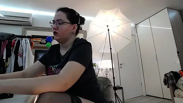 ILoveToFeelU online show from March 2025 07:17:02 PM