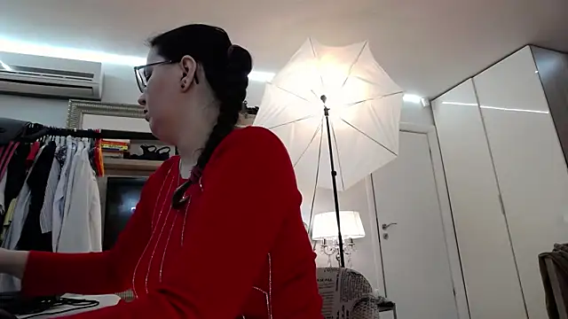 ILoveToFeelU online show from March 2025 09:37:01 PM