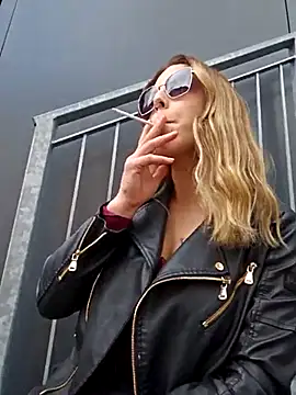 Mia Railey online show from March 2025 01:07:02 PM