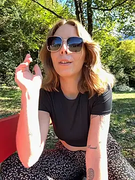 Mia Railey online show from October 2025 10:30:01 AM