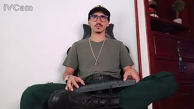 HomeAloneK online show from November 2025 07:24:02 PM