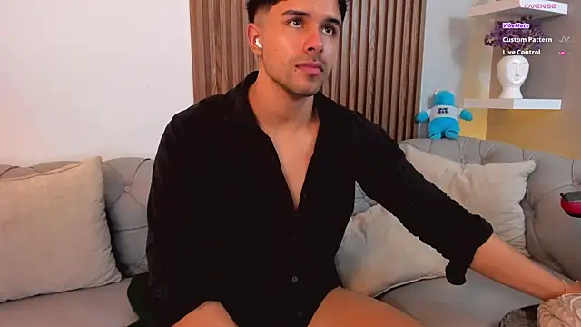 liam collins21 online show from March 2025 04:44:01 PM