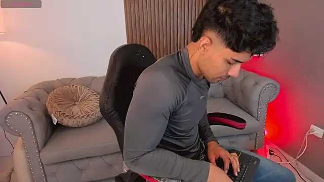 liam collins21 online show from March 2025 11:48:01 AM