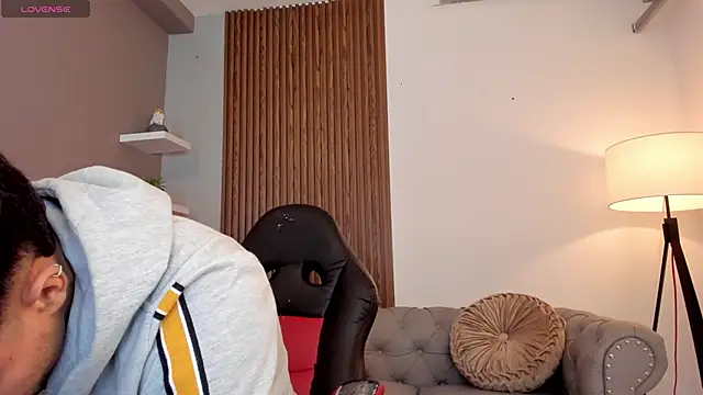 liam collins21 online show from March 2025 11:47:02 AM