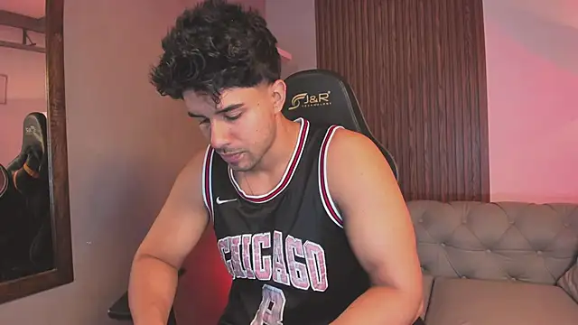 liam collins21 online show from January 2026 11:59:02 AM